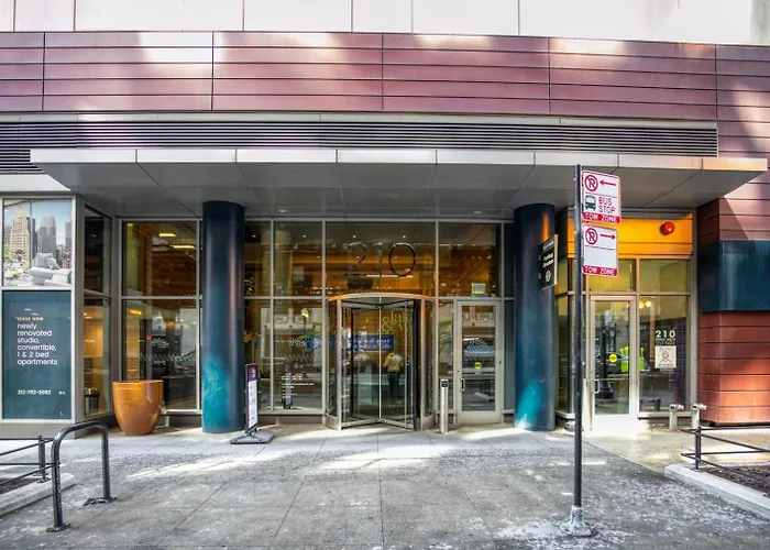 Loop 1br W Gym Pool Lounge 1 Block From L Chi-695