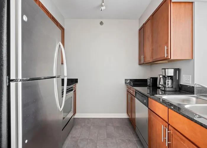 Loop 1br W Gym Pool Lounge 1 Block From L Chi-695 Apartamento